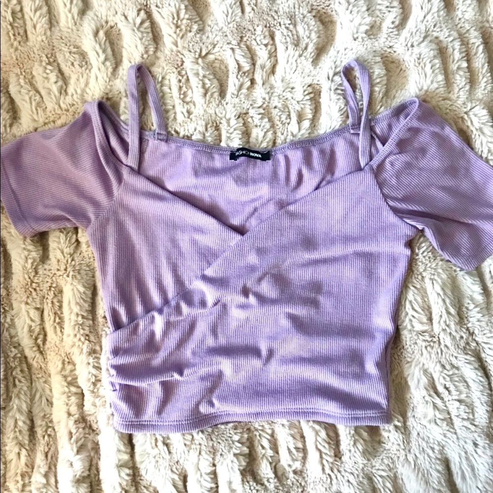 **SOLD** Lilac Cold Shoulder Top - Picture 7 of 7